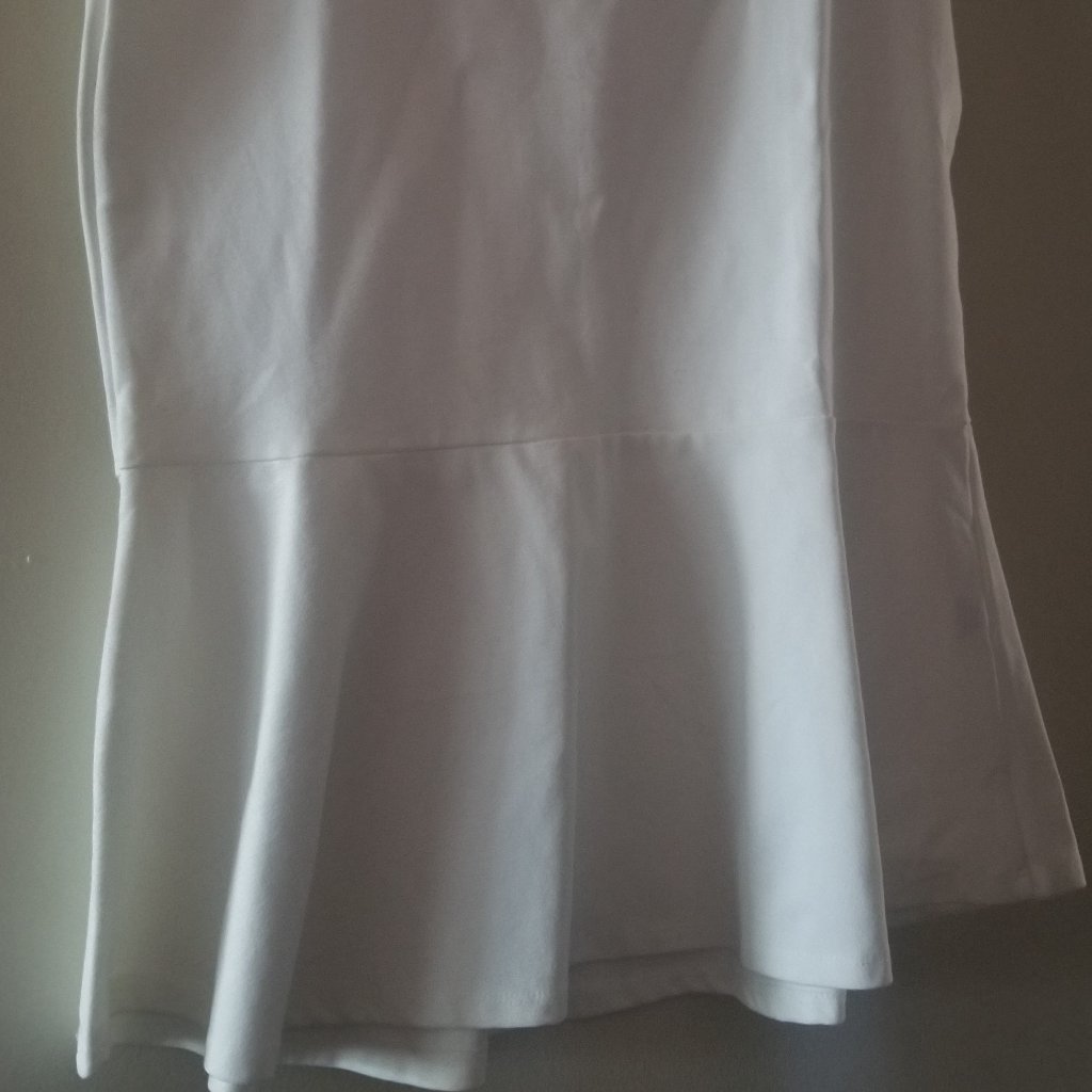 Haute Monde Off White Skirt
